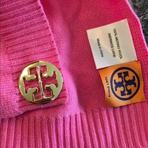 Pink, 100% merino wool, Tory Burch scarf.